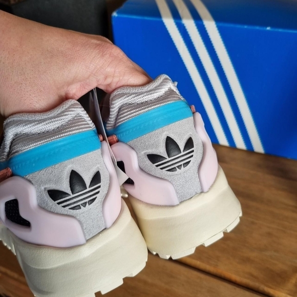 Adidas torsion zx 10'000 trainersUk 5Come with spare laces and lace studsBnwb - Picture 3 of 4